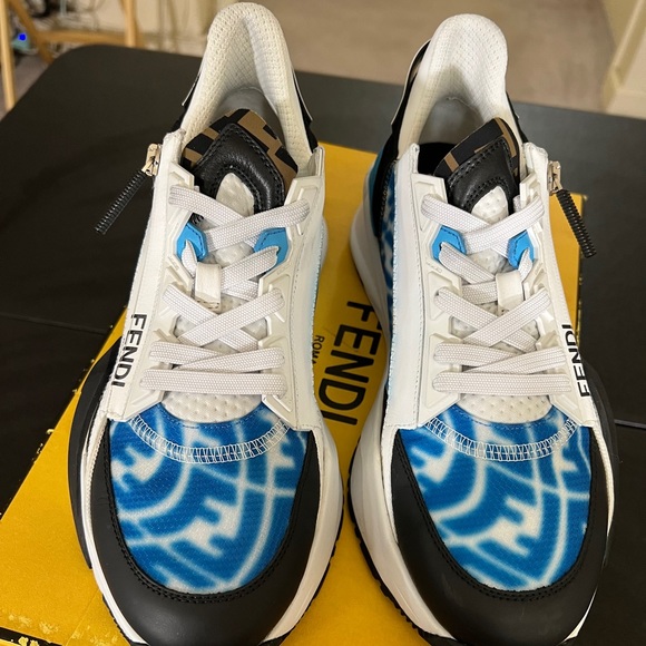 Unisex Fendi Flow  sneakers these are a UK 39-6men sizing can fit ladies size 8 - Picture 1 of 3